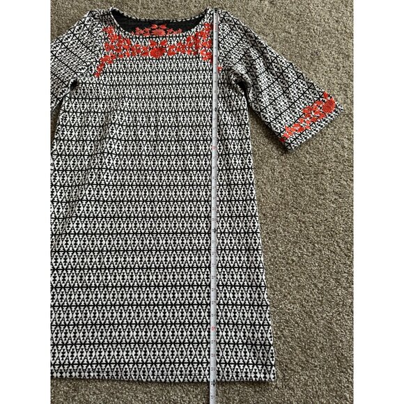 THML Anthropologie Sz‎ L Shift Dress Flare Sleeve Embroidered Black White Knit - Picture 4 of 7